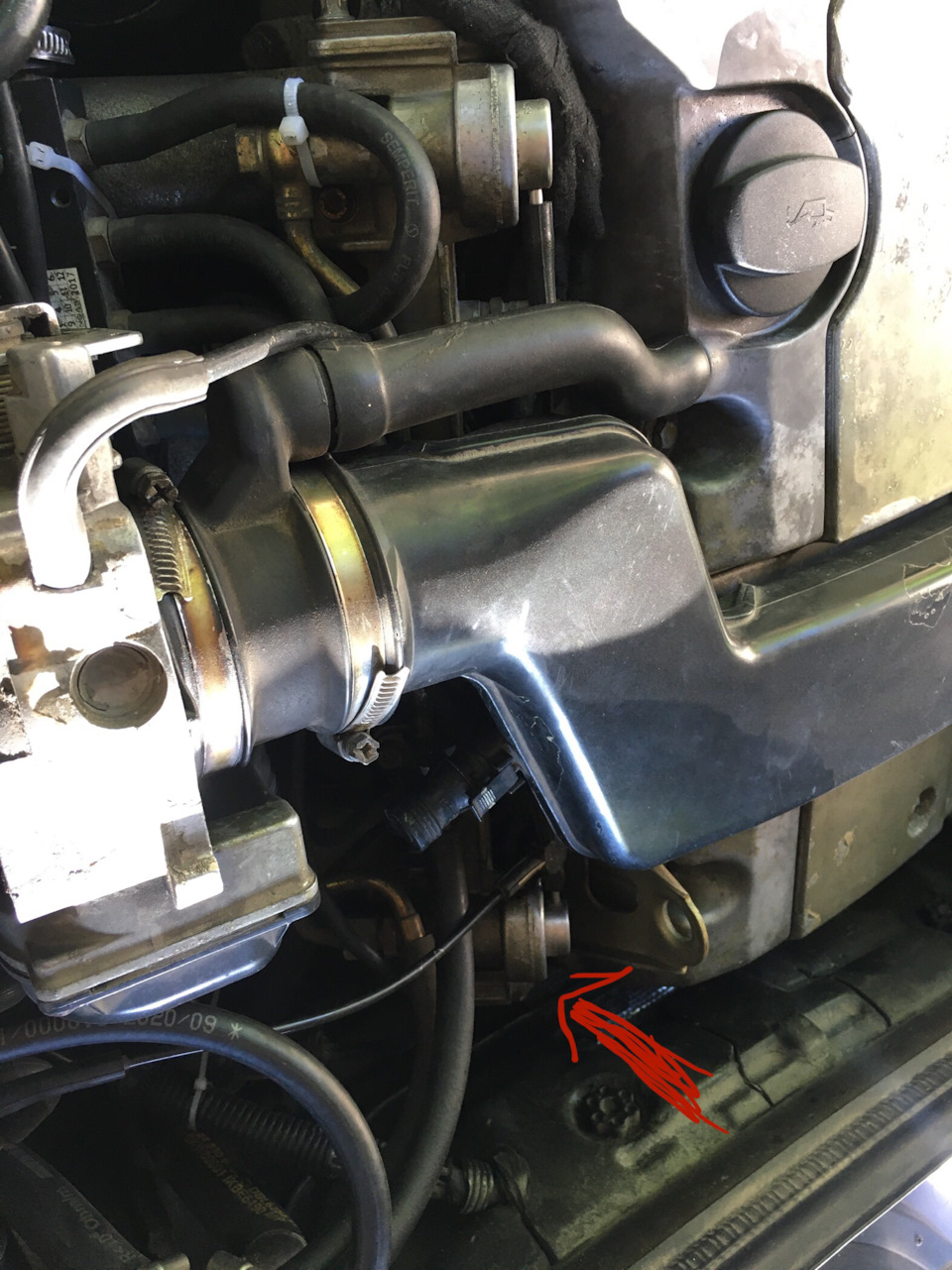 ГАСИТЕЛЬ ПУЛЬСАЦИЙ ДАВЛЕНИЯ ТОПЛИВА — Mercedes-Benz E-class (W124), 2 л ...