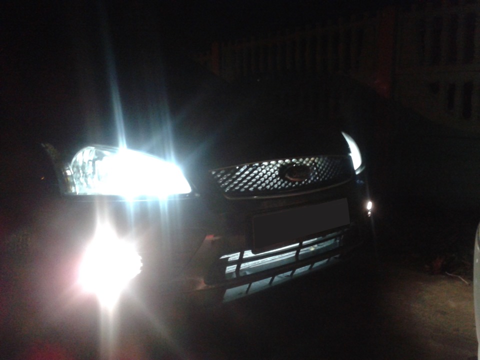 Подсветка радиаторной решётки — Ford Focus Sedan II, 1,6 л, 2007 года ...