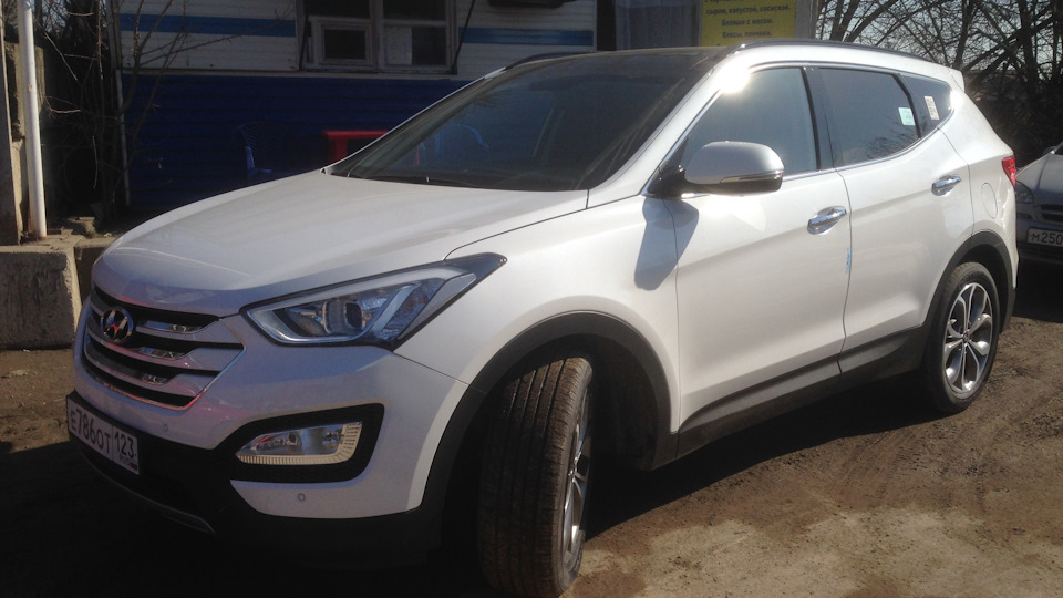 Хендай санта фе плюсы и минусы. Hyundai Santa Fe 2014 EVGT. Santa Fe 2.0 Turbo. Santa Fe 2 диски. Санта Фе ТМ серая 2.0 дизель.