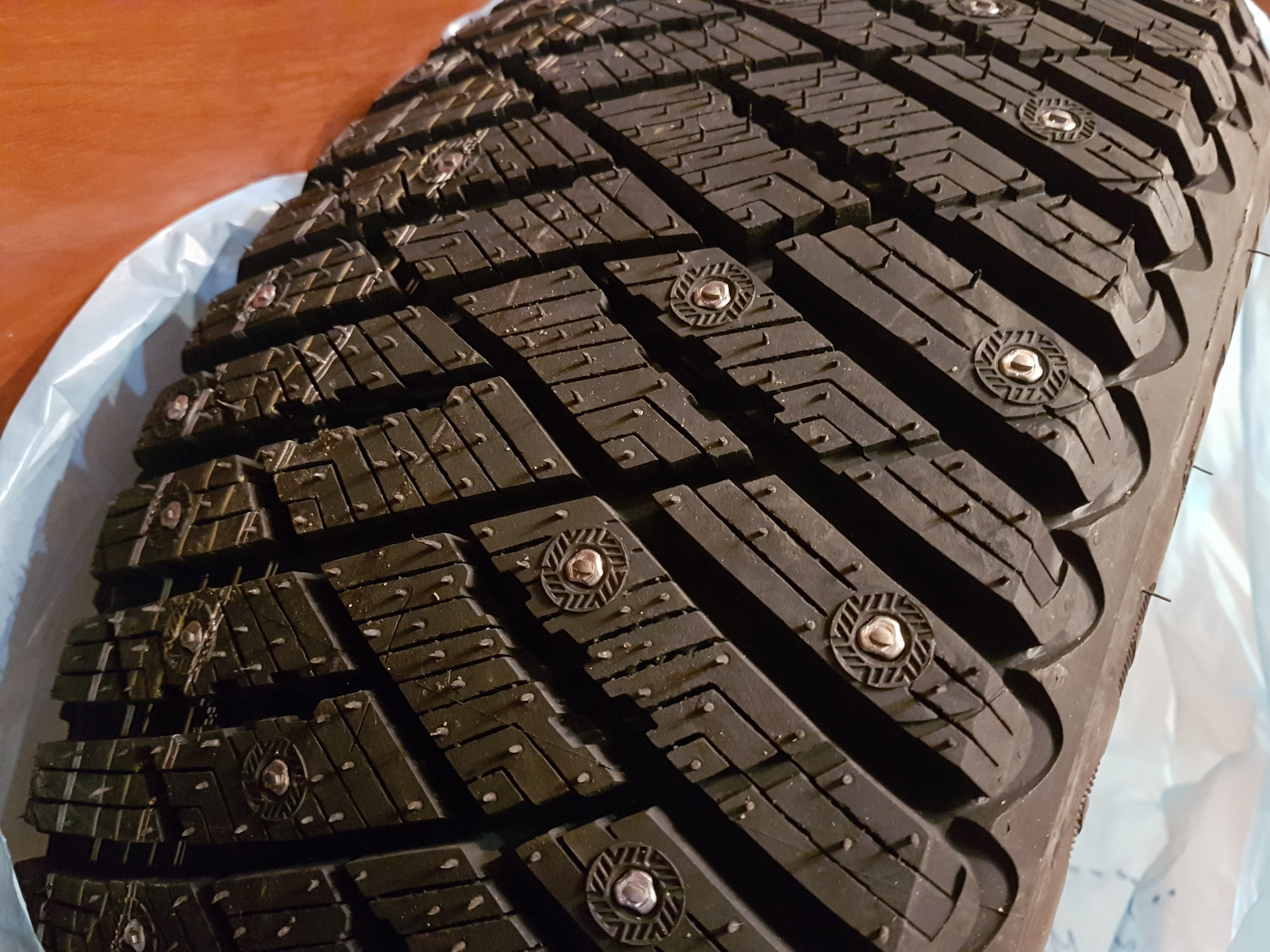 Grip ice arctic. Goodyear ULTRAGRIP Ice Arctic SUV. Goodyear Ice Arctic. Шина good year ULTRAGRIP Ice Arctic SUV 255/55 r18 109t. Goodyear ULTRAGRIP Ice Arctic 215/55 r16.