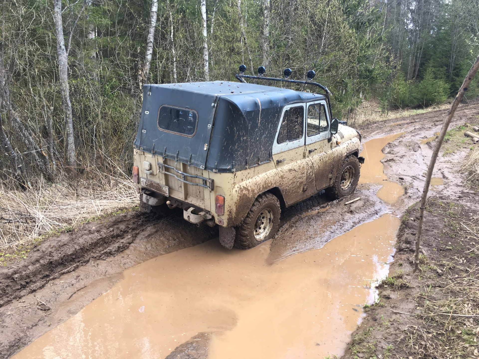 УАЗ 469 off Road в грязи