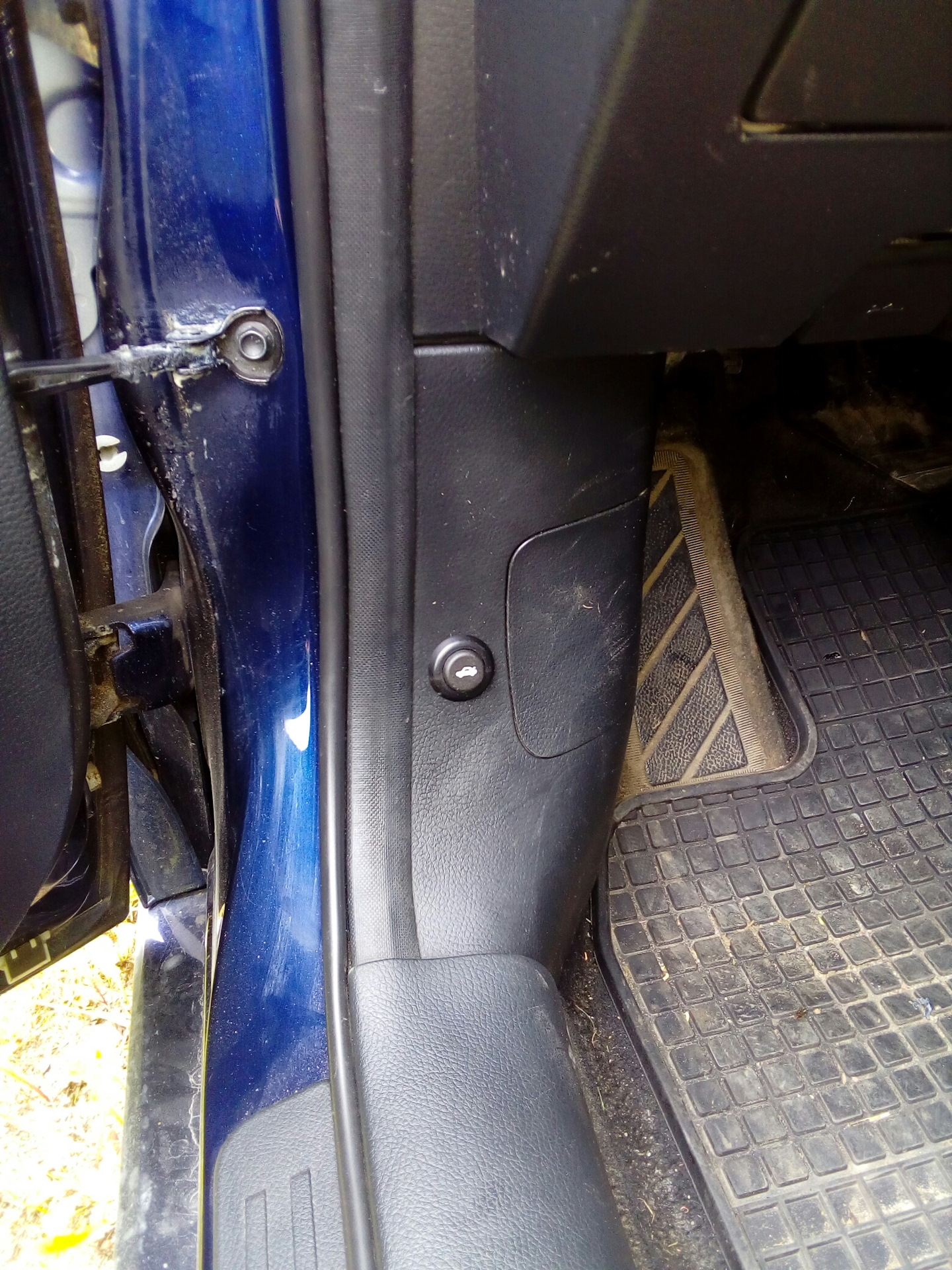 кнопка багажника — Mazda 6 (2G) GH, 2 л, 2008 года | электроника | DRIVE2