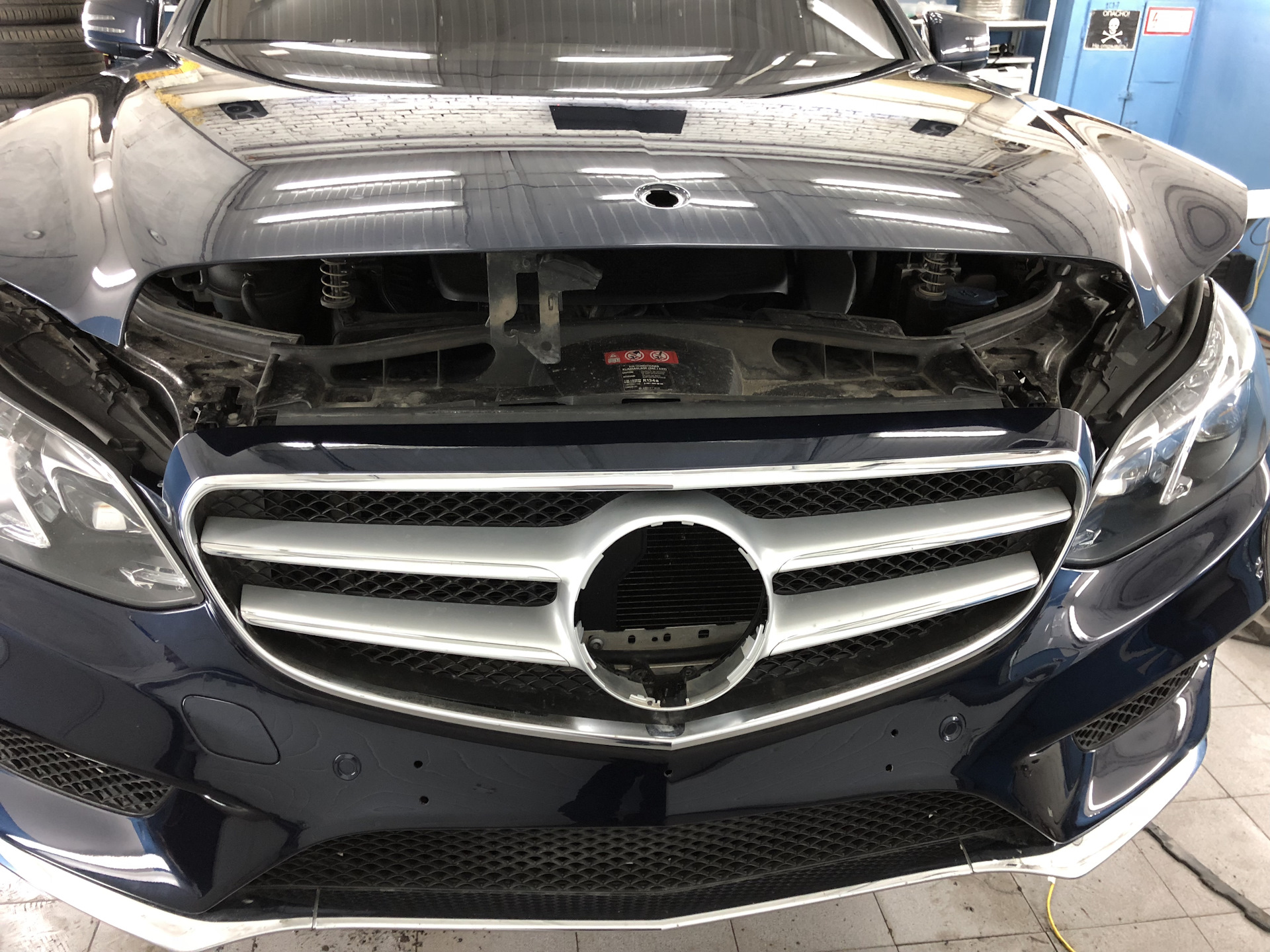 Как снять бампер w212 