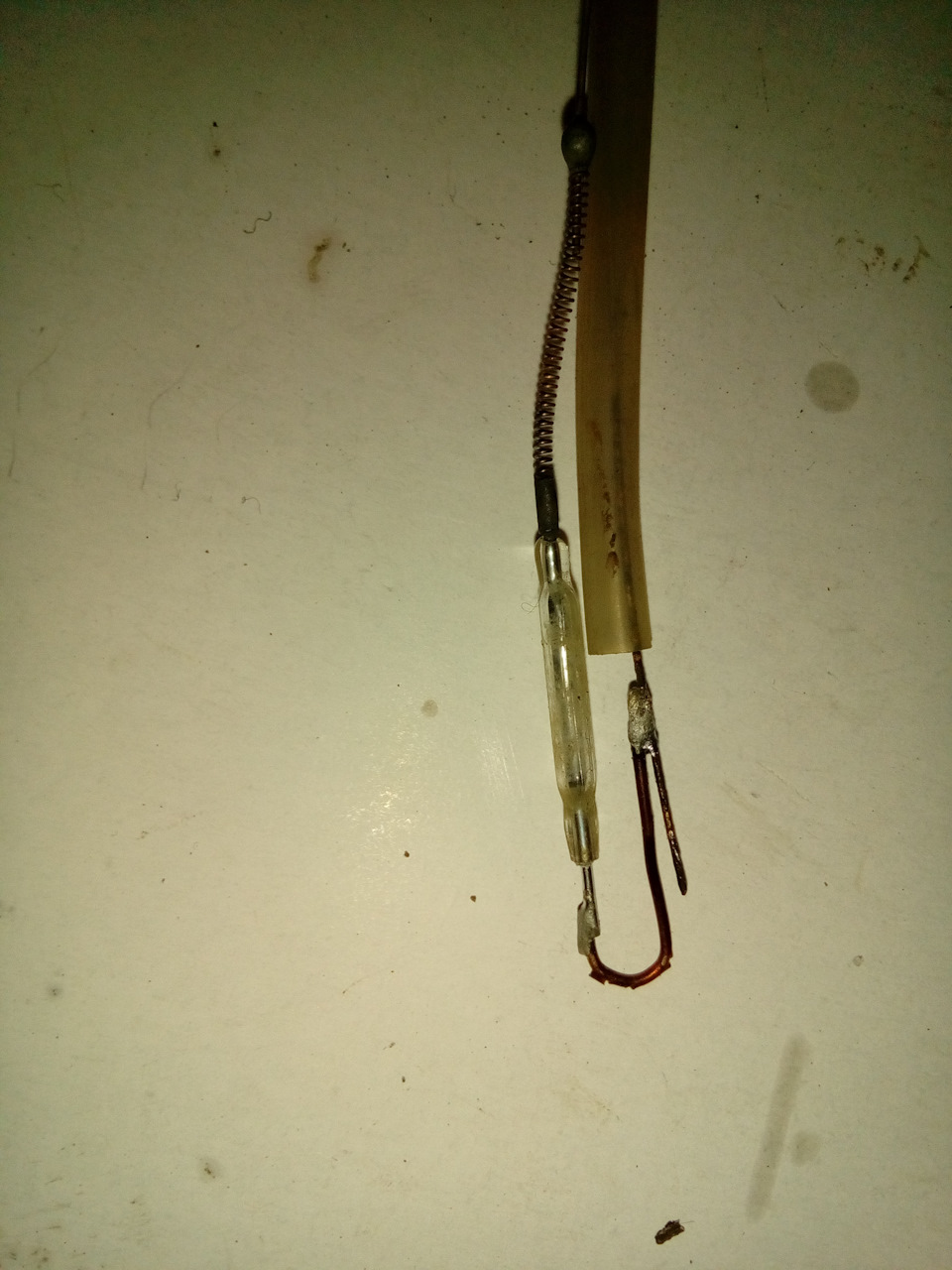 у меня не так уж и аккуратно это получилось))) — Audi 100 (C4)