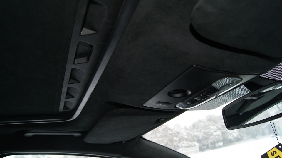 Алькантара — что же это все-таки за материал