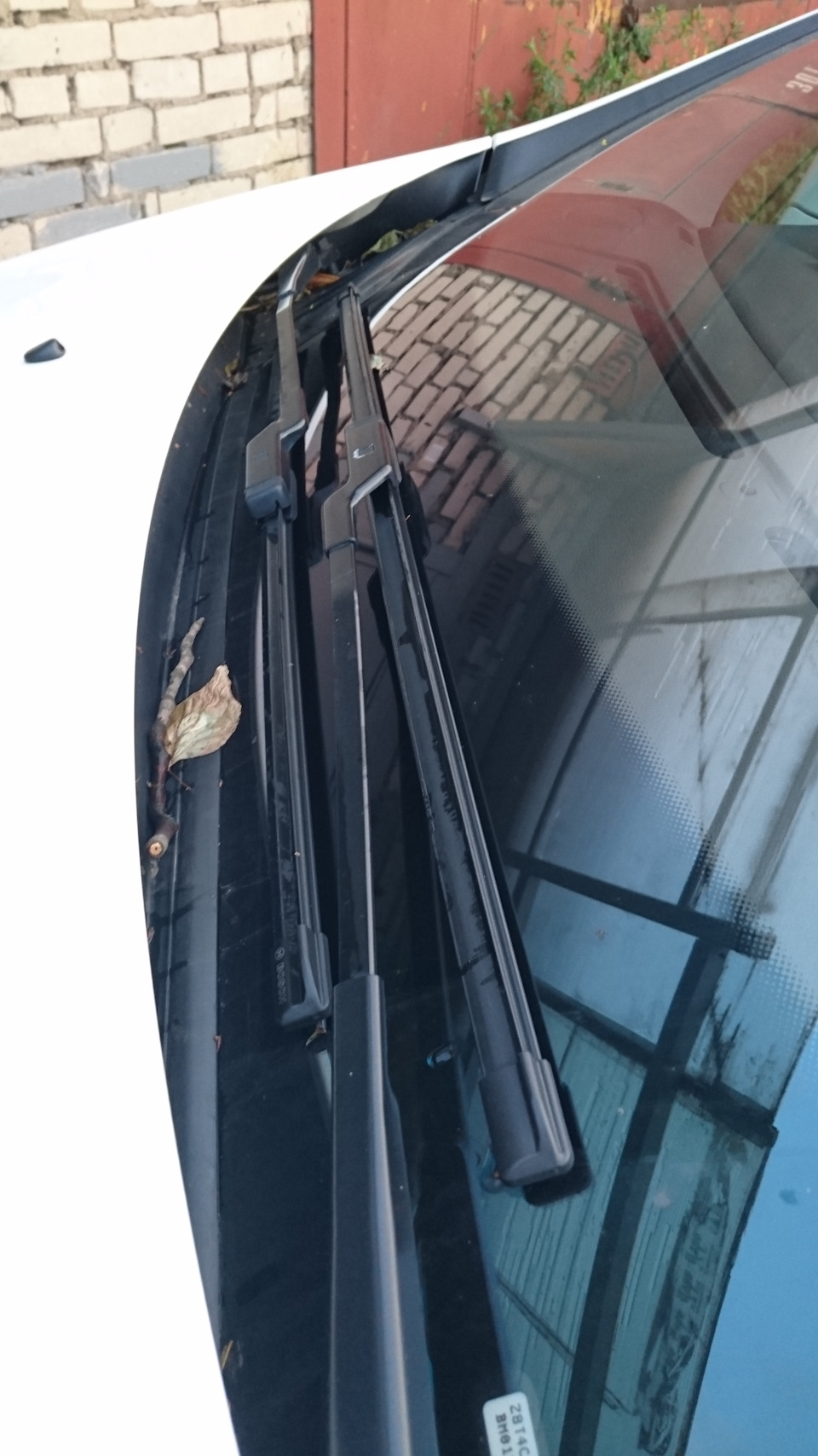 Установка дворников оригинал — Peugeot 308 (1G), 1,6 л, 2011 года ...