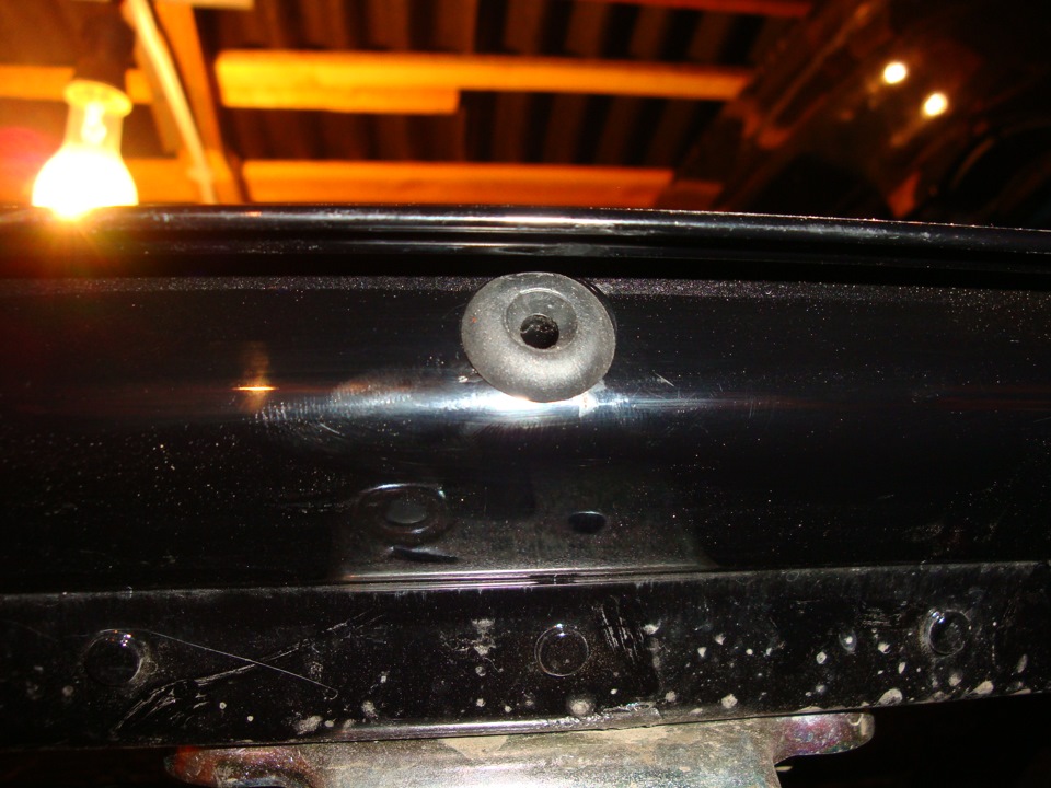 устанавливаем дренажный шланг — Volkswagen Passat B6