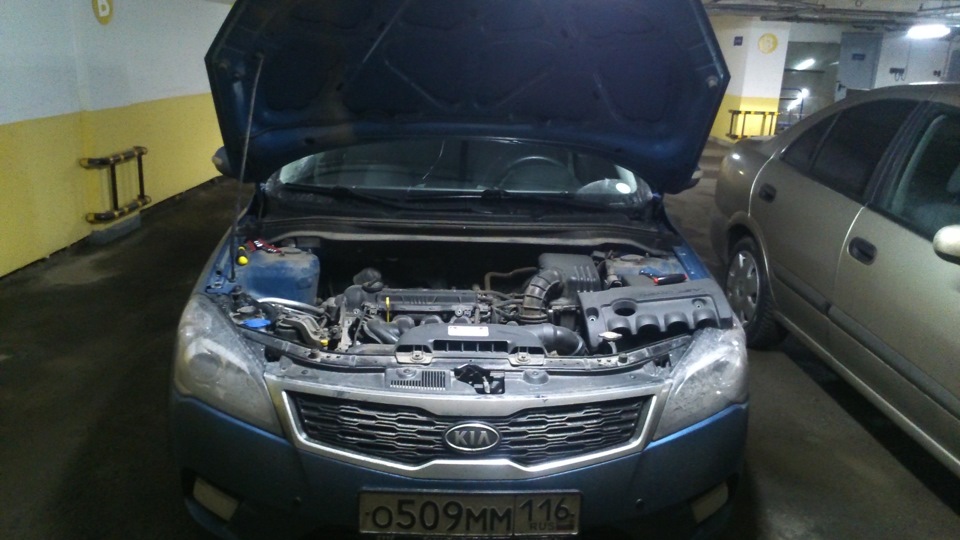 Zamena Svechej Ngk Iridium Kia Ceed 1 6 L 2011 Goda Na Drive2