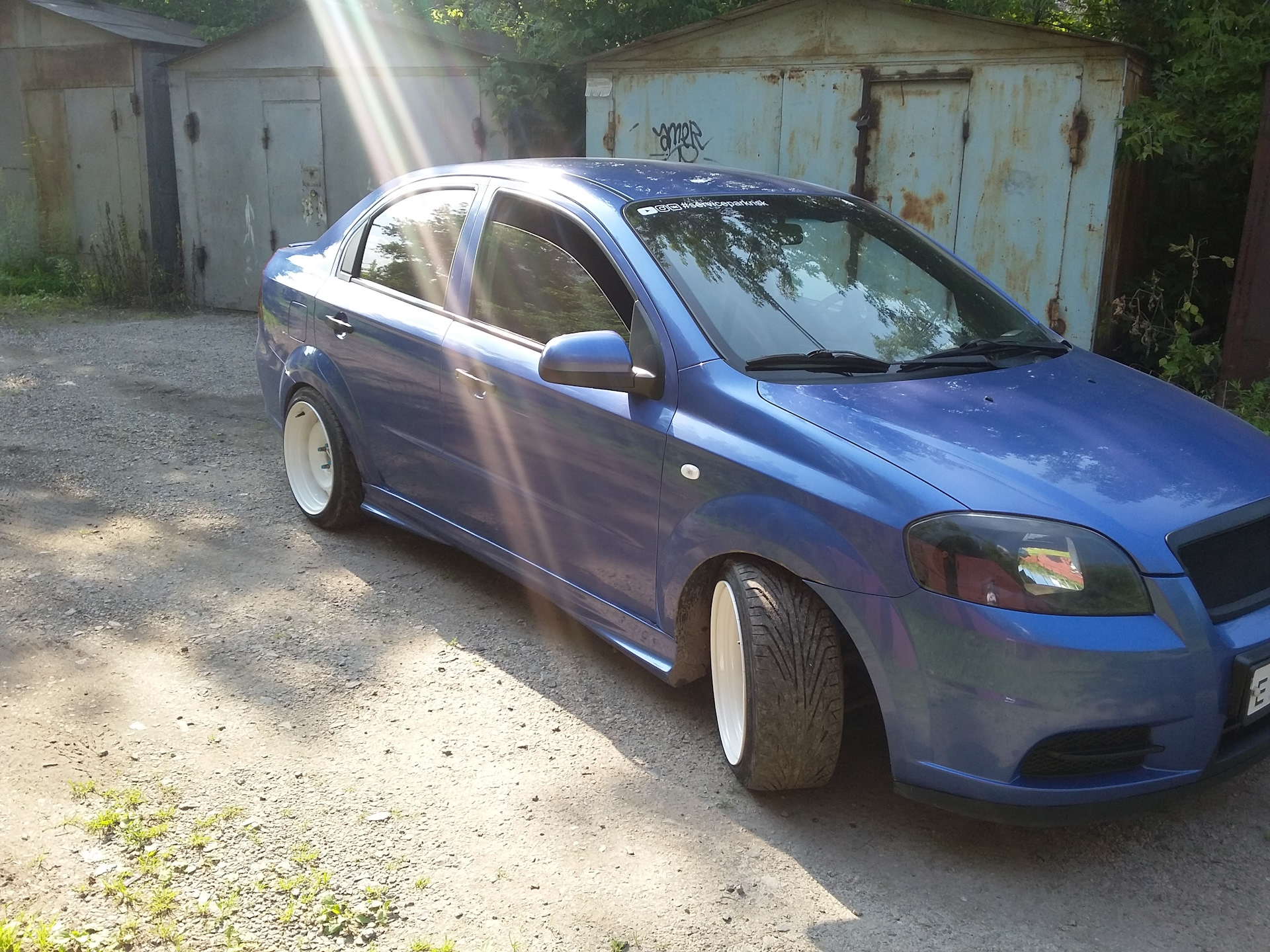 Тюнинг 64 отзывы. Chevrolet Aveo t200 на разварках. Авео т250 разварки. Авео т250 стенс. Шевроле Авео т300 разварки.