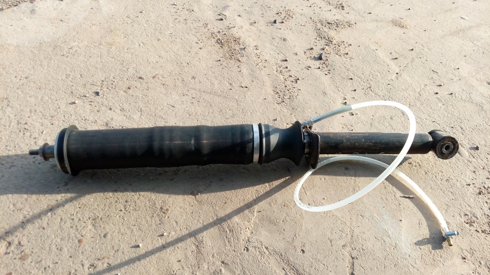 Воздух, часть 2! Пробная сборка заднего пневмо амортизатора. — Lada ...