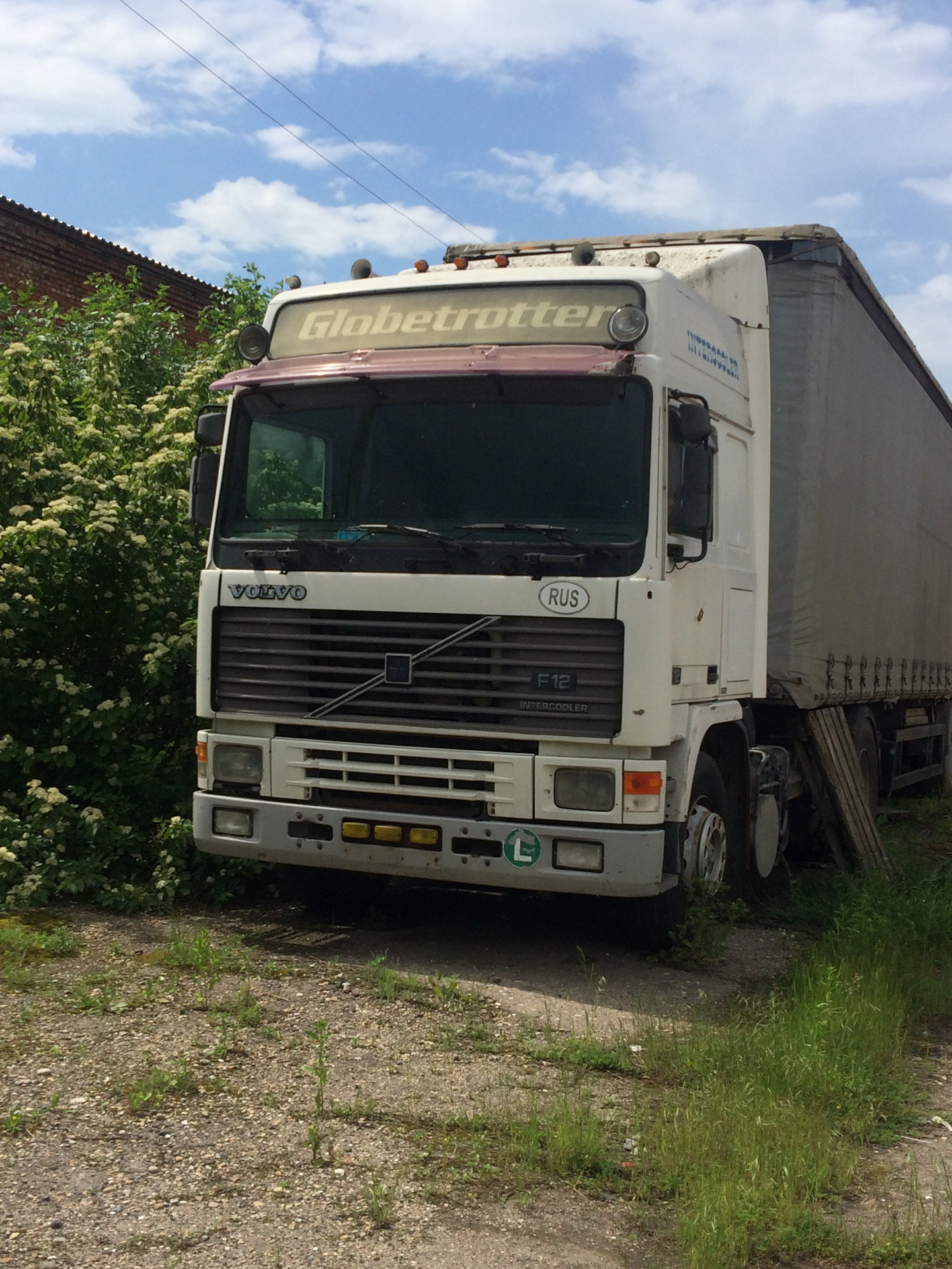 Разборка вольво. Volvo f12. Volvo fh12 1992. Volvo f12 1992. Вольво fh12 1992.