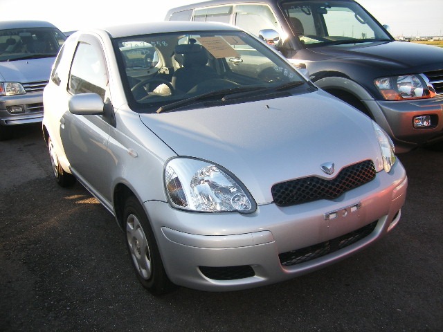        Toyota Vitz 10 2003 