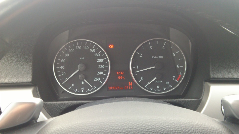 Обедаем в макдачке и едем обратно 41.4 км до пробки в Островцах… — BMW 3 series (E90)