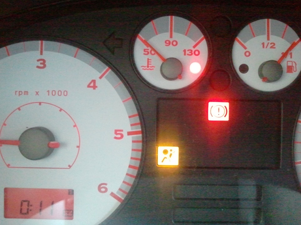 Загорелась лампочка Airbag при сильном морозе — SEAT Leon FR (Mk1), 1,9