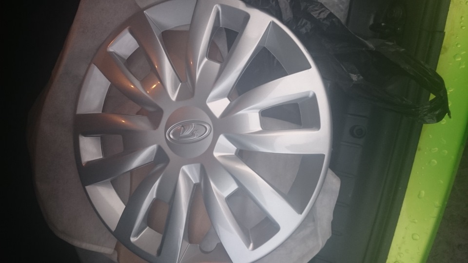 Купил штатные колпаки на весту. — Lada Vesta (1G), 1,6 л, 2015 года ...