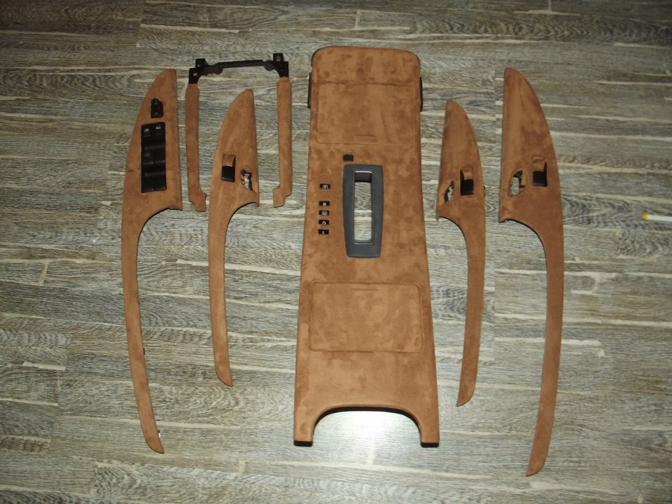 Знакомому товарищу sashique затянул салон алькантарой. — Nissan Teana ...