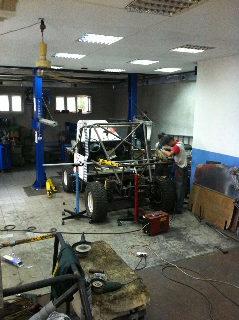 Фото в бортжурнале Land Rover Defender (L315/L316)