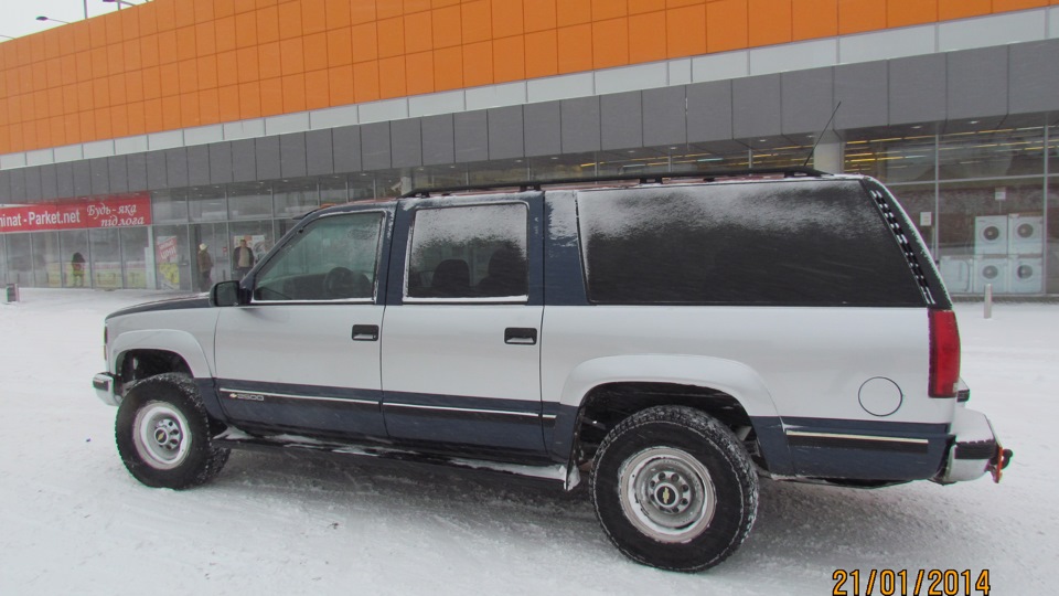 chevrolet suburban огромный автомобиль chevrolet suburban огромный автомобиль