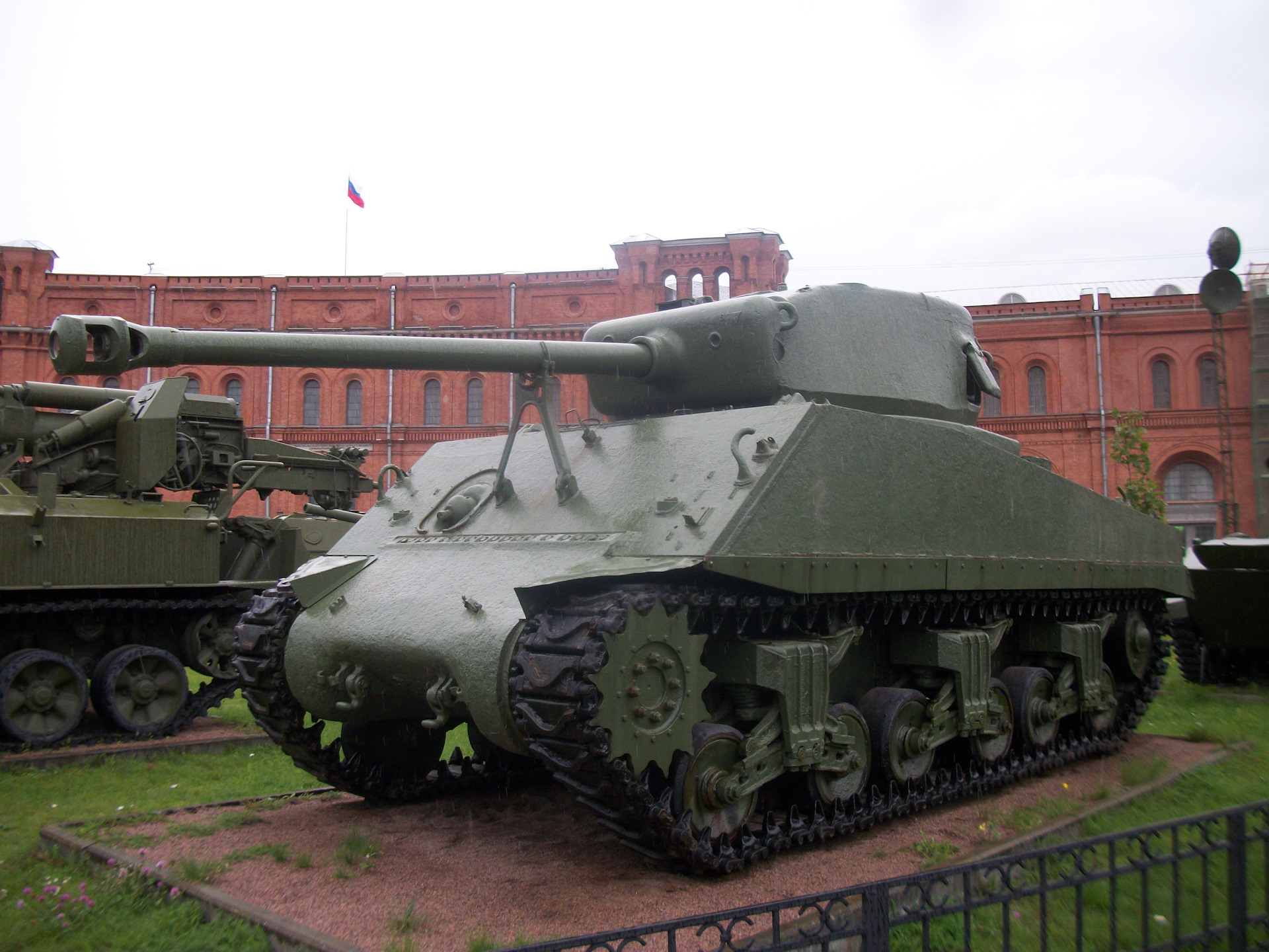 музей военной техники в санкт петербурге