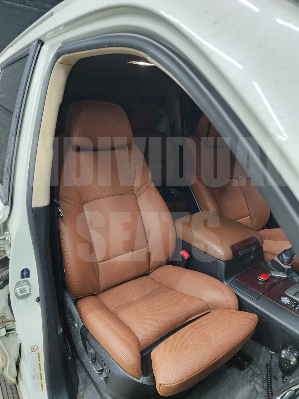 Установка сидений BMW F02 7 series в Land Cruiser 200 — INDIVIDUAL SEATS на  DRIVE2