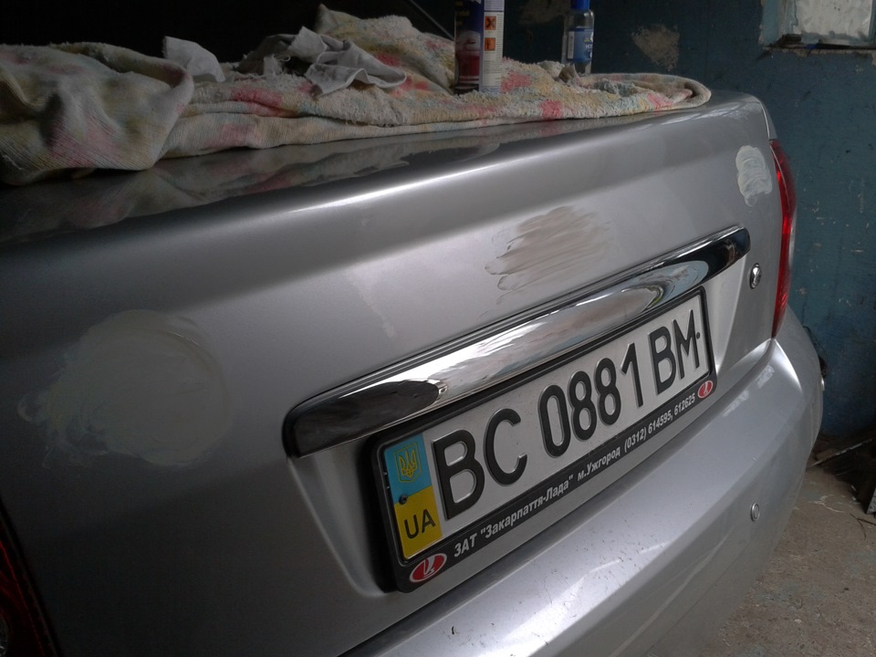 убрал шильдики) — Lada Приора седан, 1,6 л, 2009 года | просто так | DRIVE2