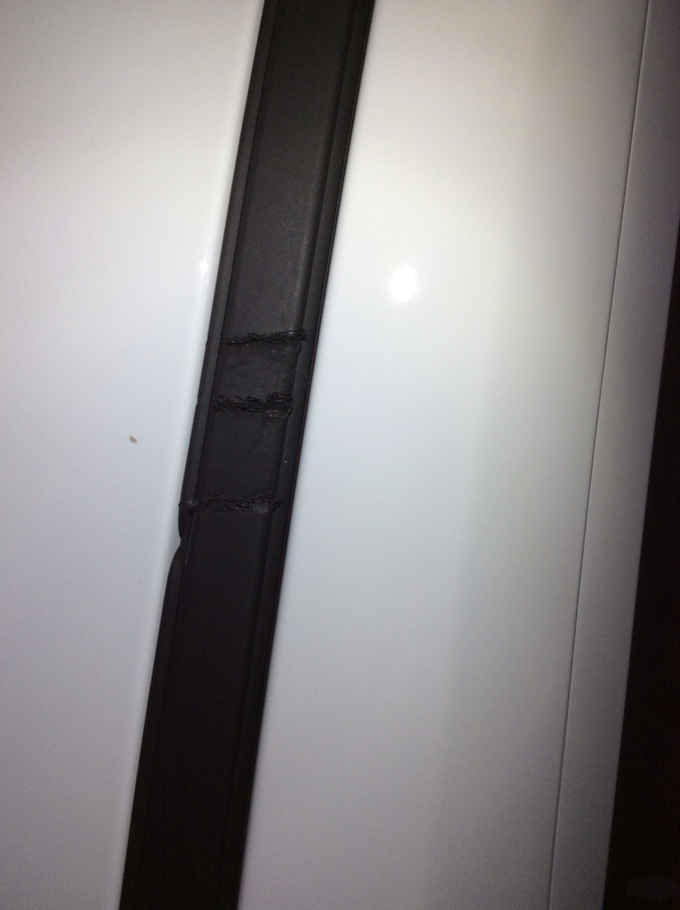 Поцарапан молдинг на крыше. — DRIVE2