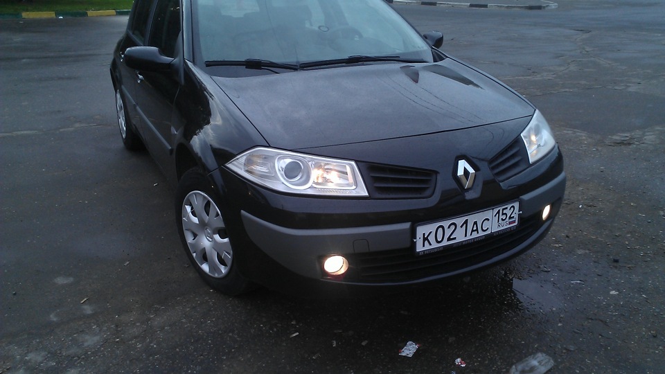 Черный renault megane