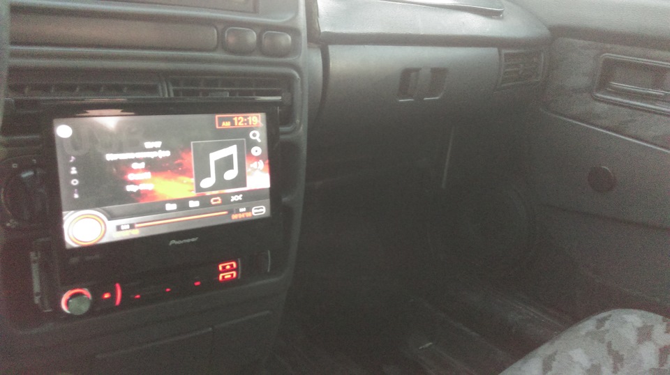 магнитола с выдвижным экраном на ваз