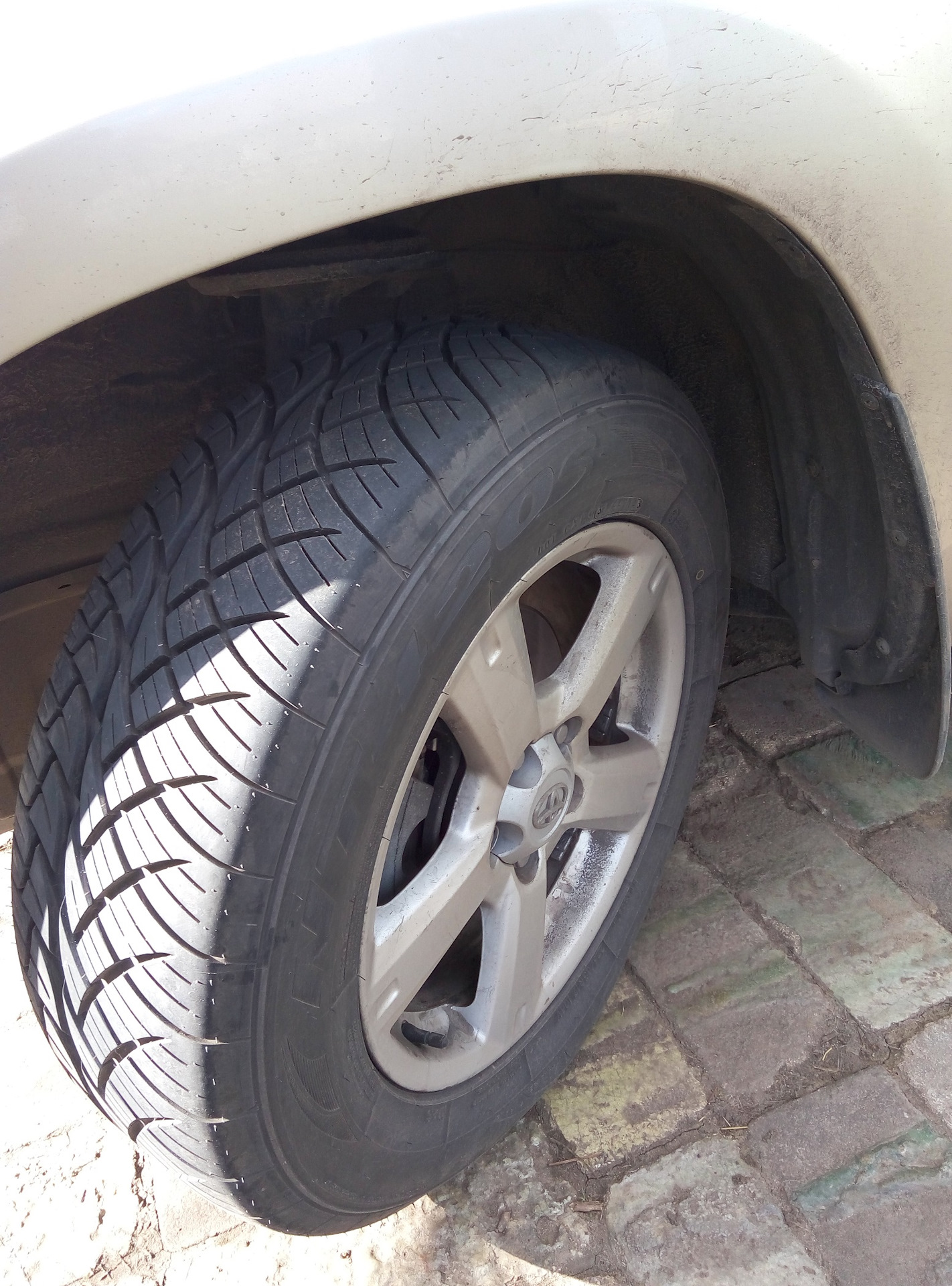 Резина nitto nt420s. Nitto nt420q. Шины Nitto nt420s. Nitto nt420s 315x35xr21. Nitto NT 420.