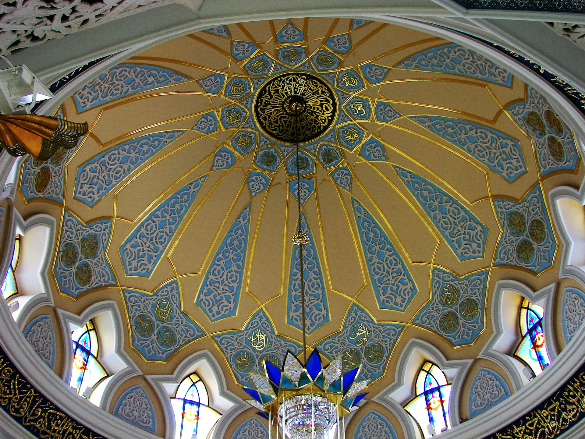 Витражи мечети кул Шариф в Казани