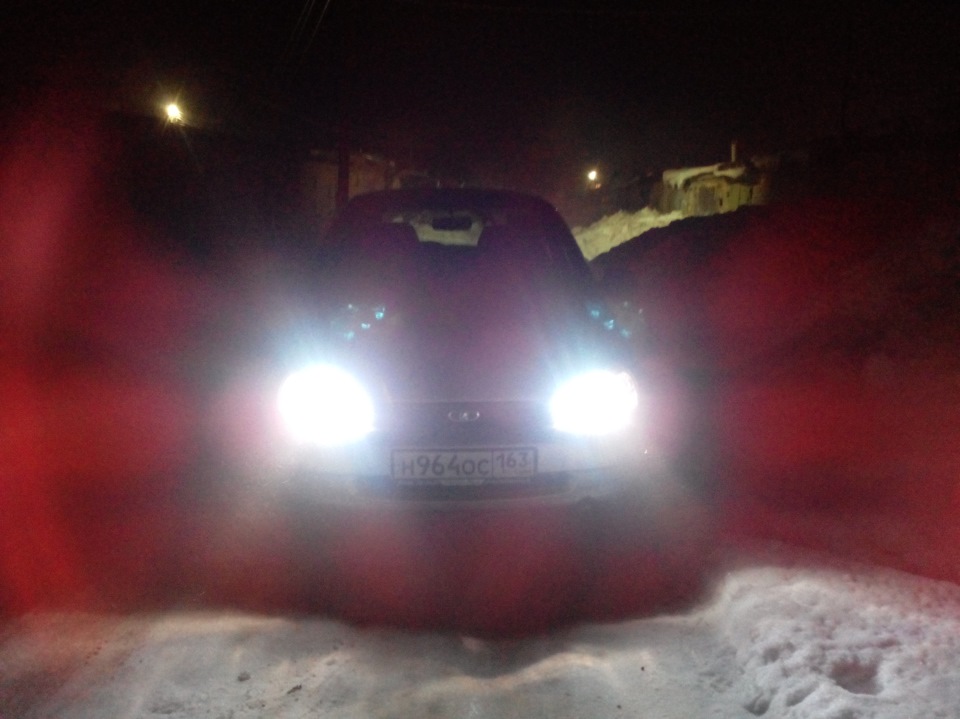 Замена ламп ближнего света — Lada Калина Хэтчбек (1G), 1,6 л, 2010 года ...