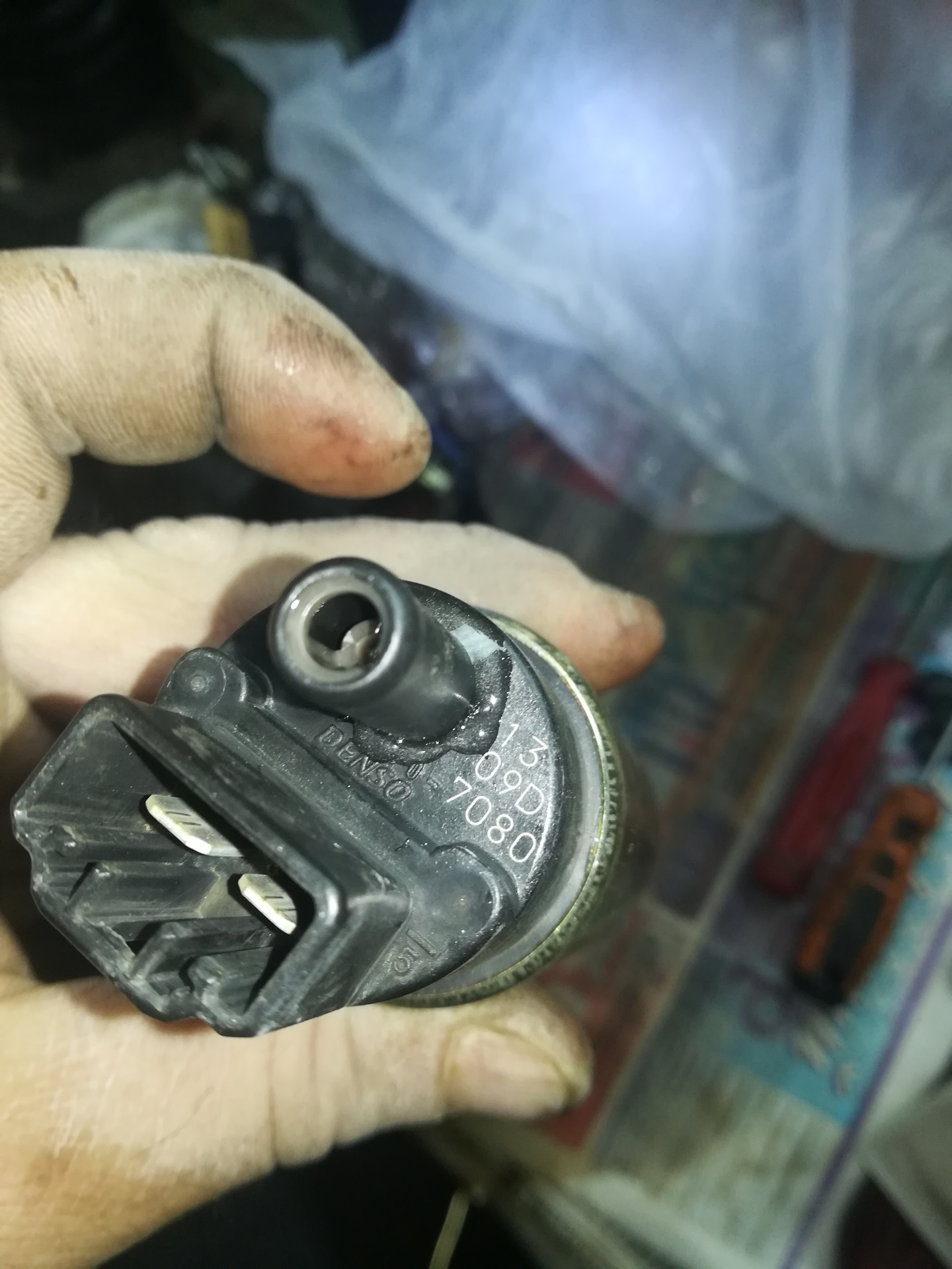 Замена бензонасоса на Bosch 0580454138 — Mazda MPV II, 3 л, 2003 года ...