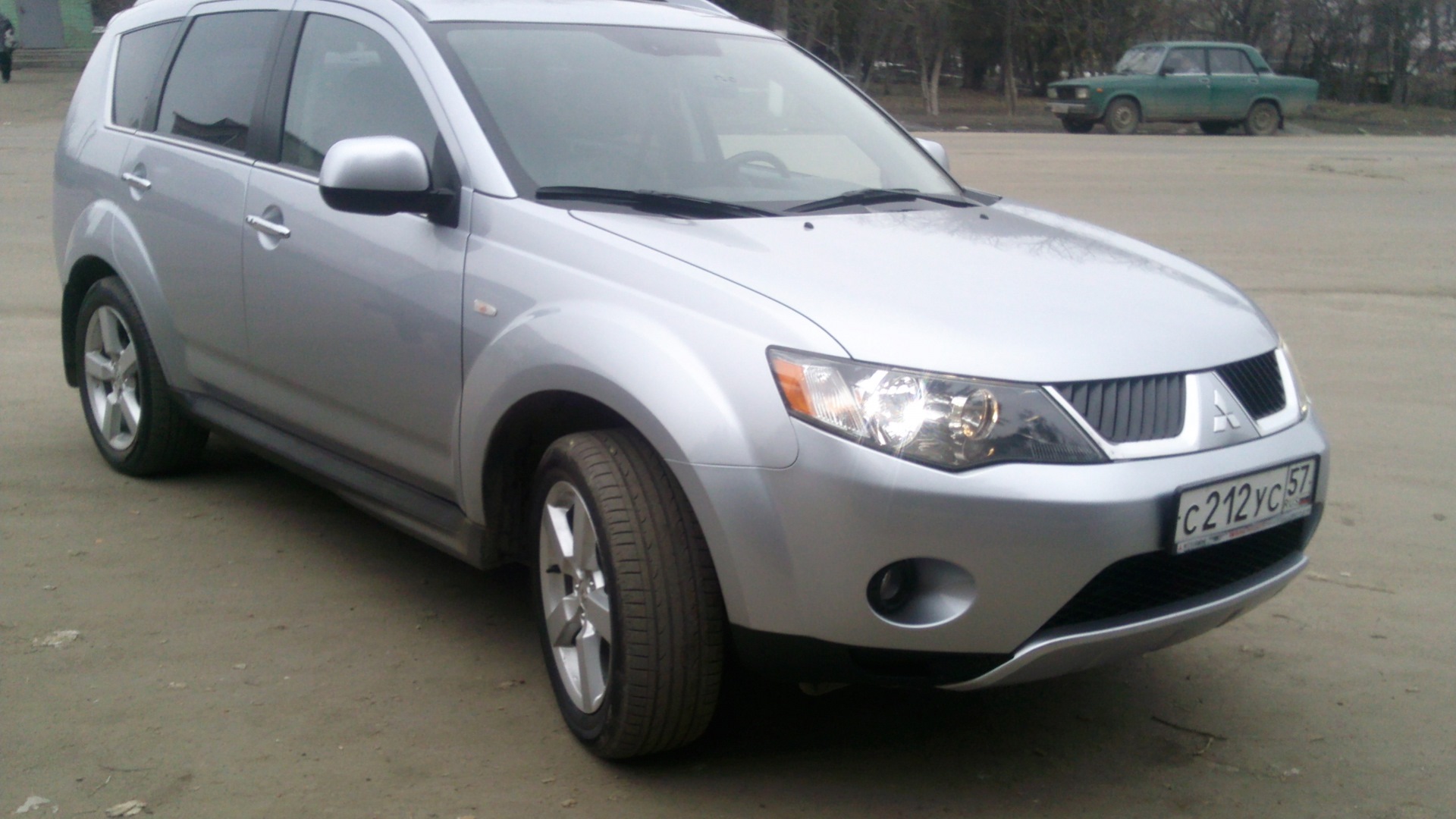 Mitsubishi Outlander XL 2.4 бензиновый 2009 | Мицурик на DRIVE2