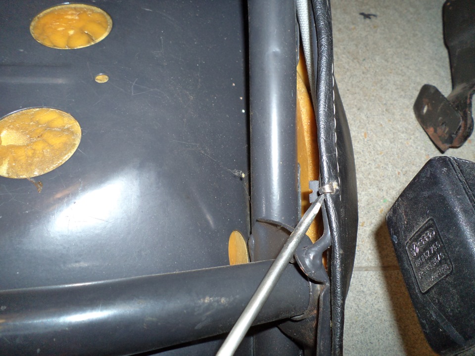 Разборка сидений VAG Sport. Часть 2. — Volkswagen Golf Mk2, 1,8 л, 1986 ...