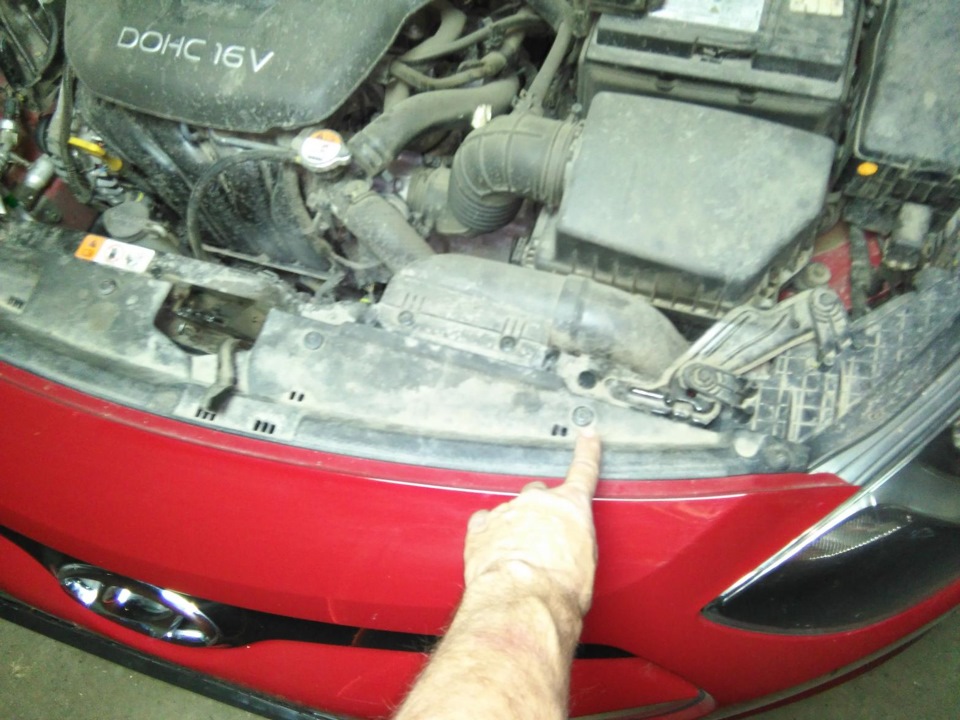 Снятие бампера - Hyundai i30 (1G), 1,4 л, 2010 года своими руками DRIVE2