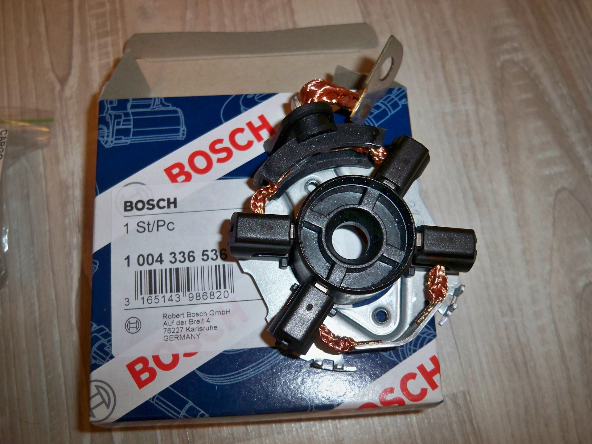 4.336. Bosch 1 004 336 536. 2004336212 Bosch щеткодержатель. 1004336650 Bosch щеткодержатель стартера. Bosch 1 004 336 621.