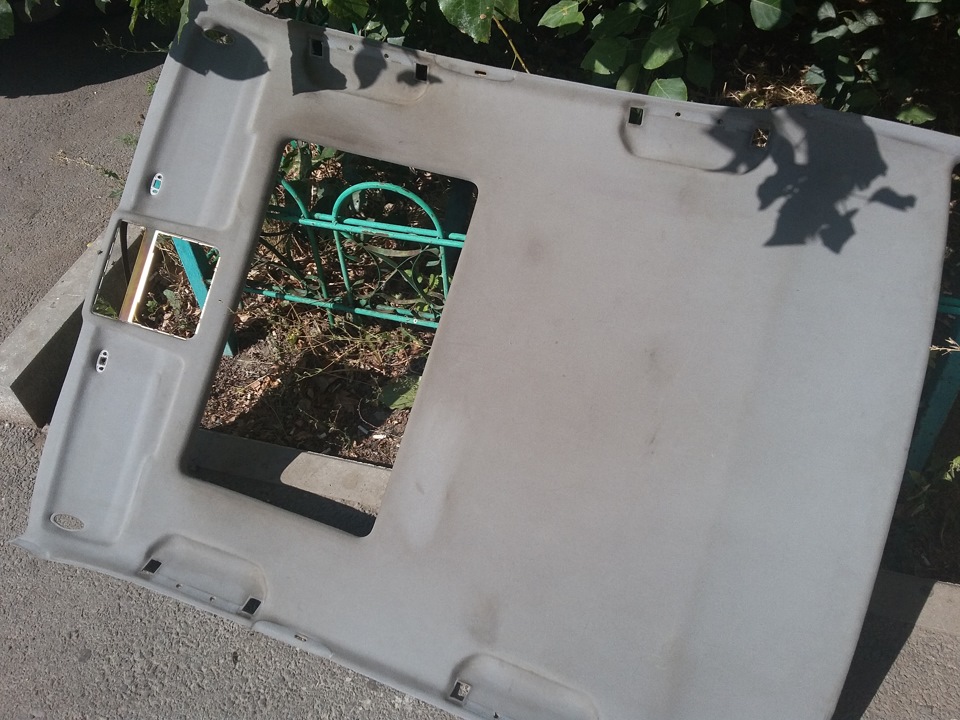 Отверстие люка. Канализационный люк 620 мм. Крышки канализационных люков. Топливный лючок для land rover defender. Отверстие люка.