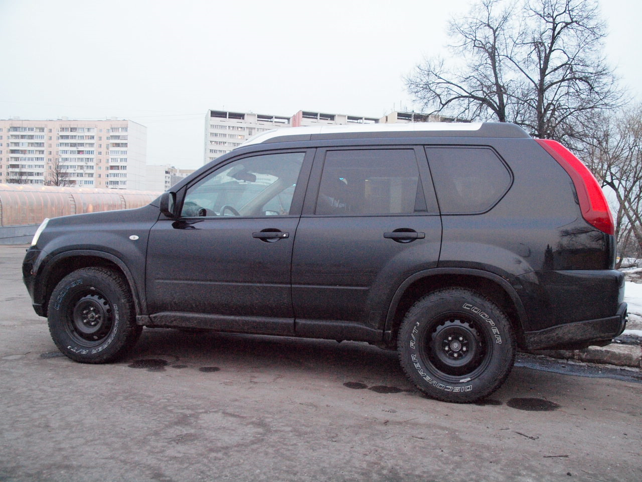 Летняя резина икстрейл. Ниссан икстрейл т31 черные диски. Nissan x Trail t31 225 r16 70. Х Трейл т31 на 16 колесах штампах. Грязевая резина Nissan x-Trail t32.