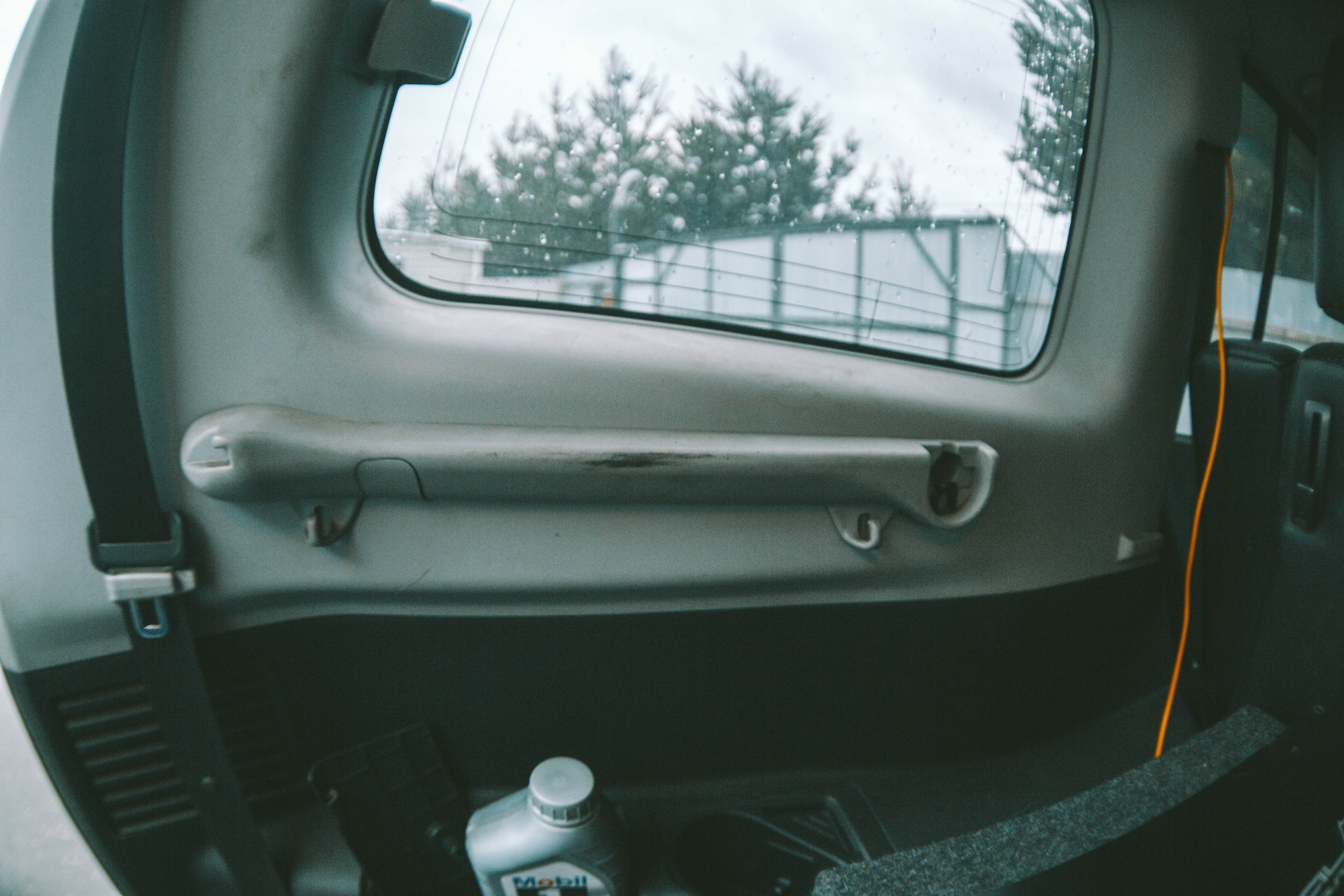 обшивка багажника гольф 4. как разобрать обшивку багажника.