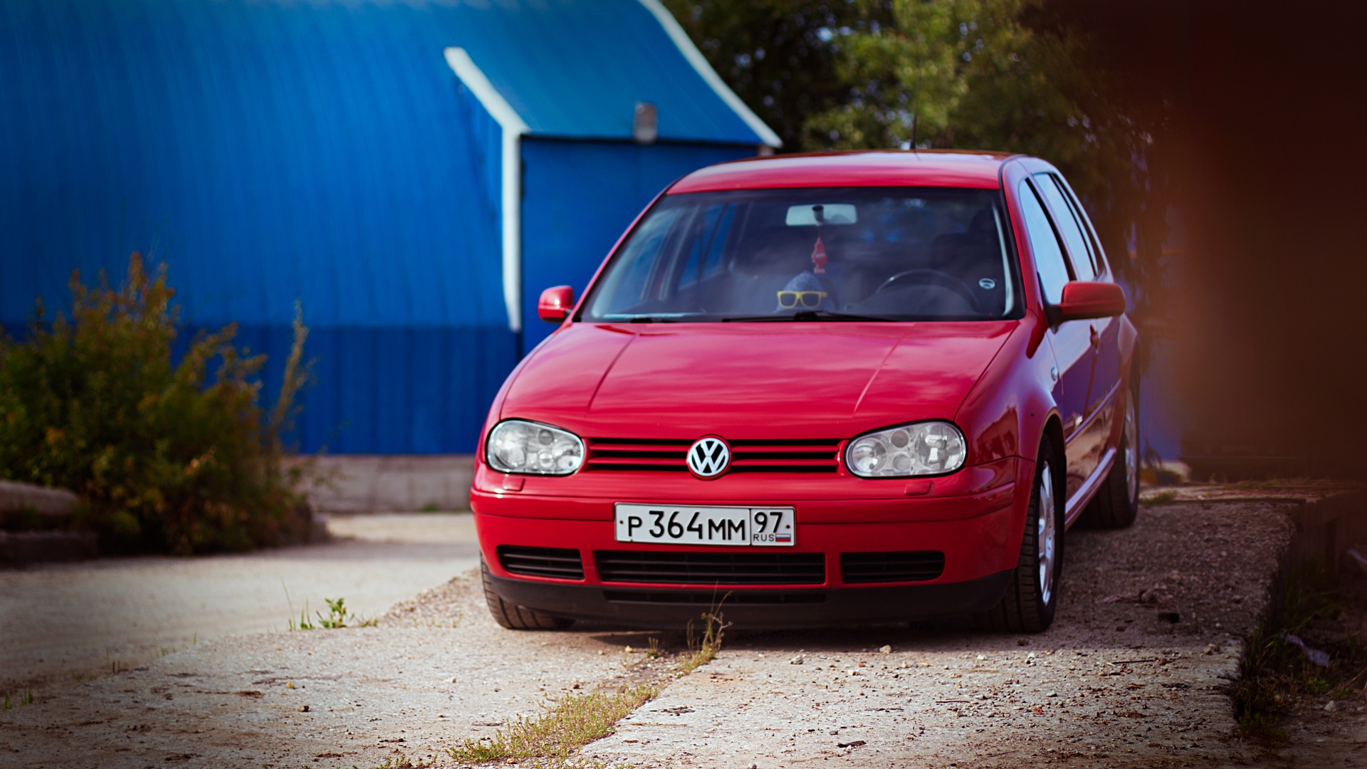 Volkswagen golf 2000 года. Фольксваген гольф 2000. Гольф 4 красный. Фольксваген 2000 год 5 литров.