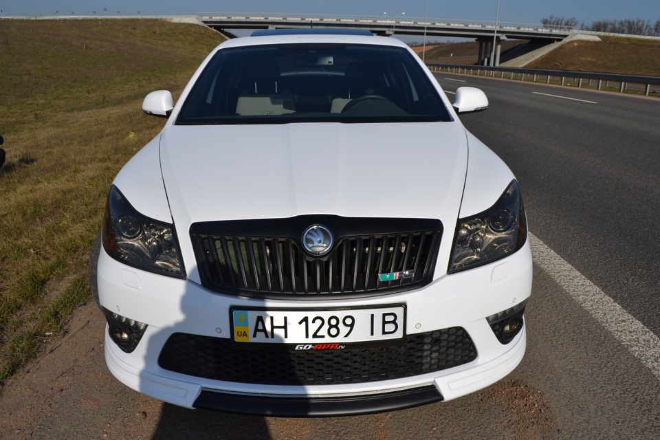 Skoda Octavia a5 черная матовая