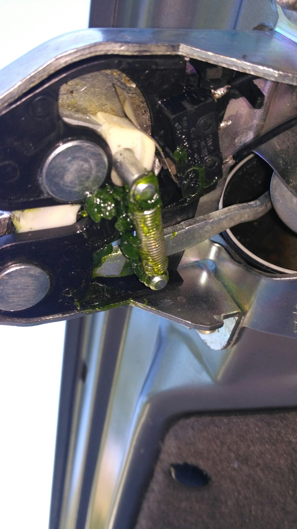 Замок, багажник, свет и концевик — Lada Калина седан, 1,4 л, 2008 года ...