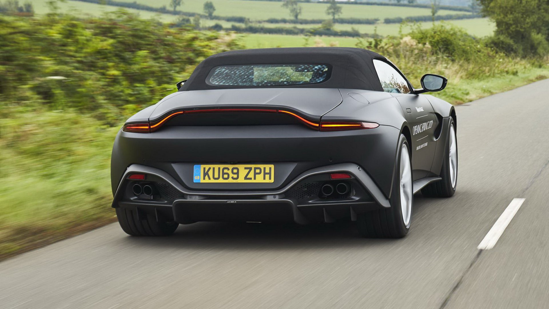 Aston Martin Vantage Roadster 2020