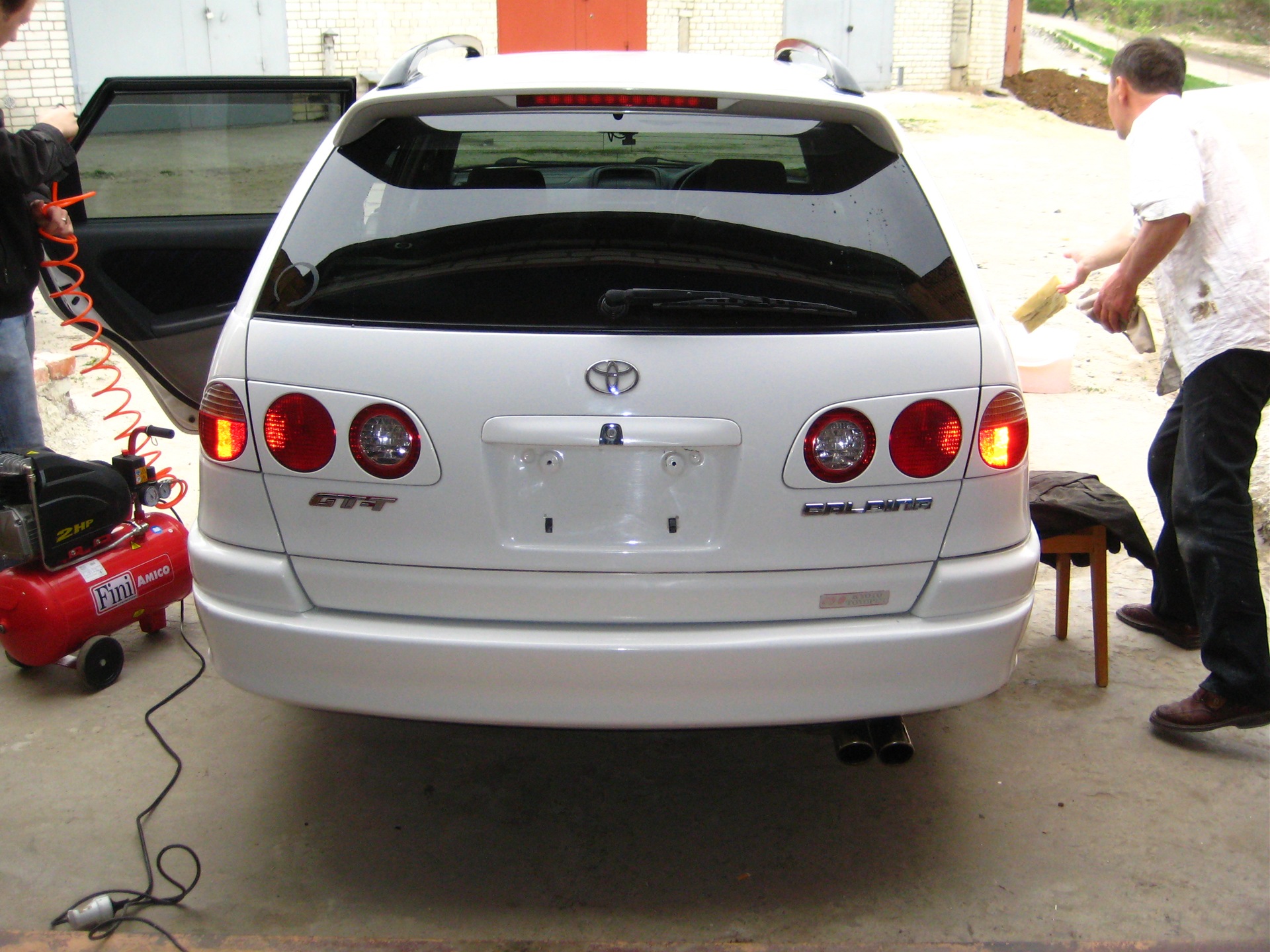 Polishing - Toyota Caldina 20L 1998