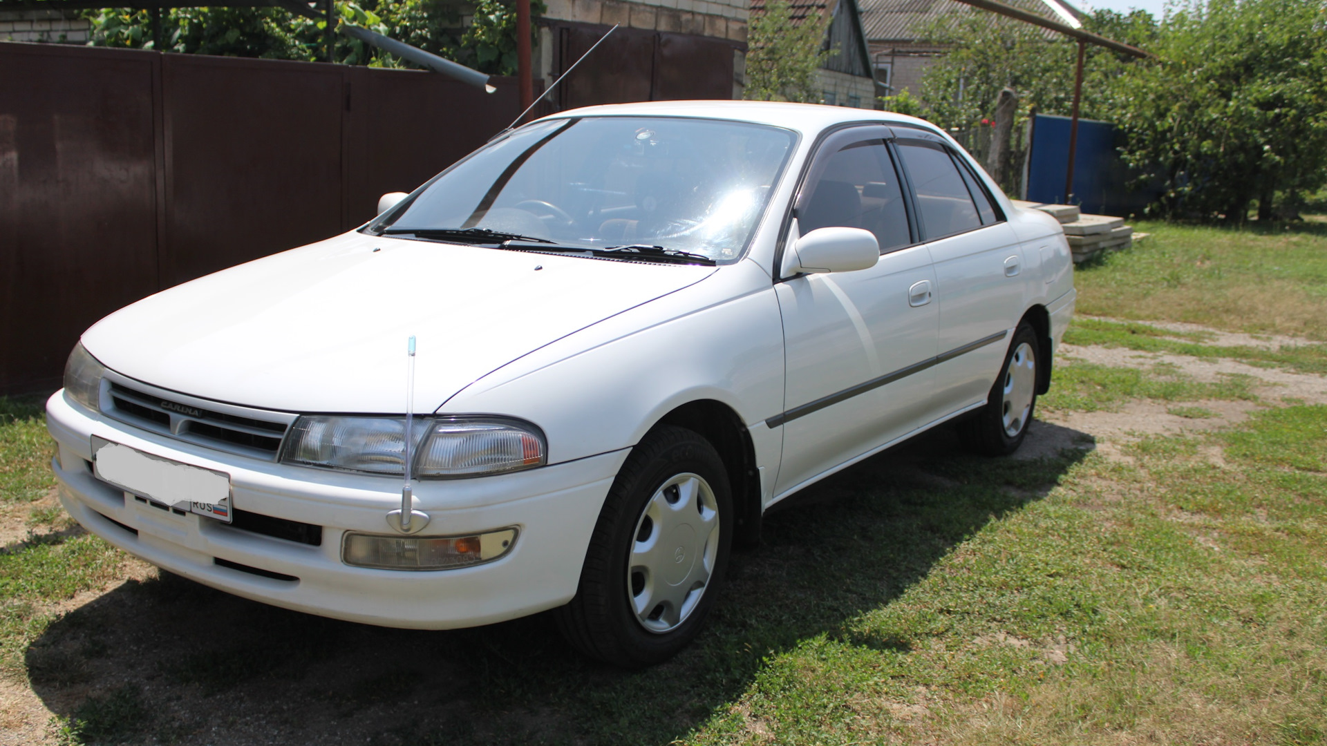 Toyota Carina 1