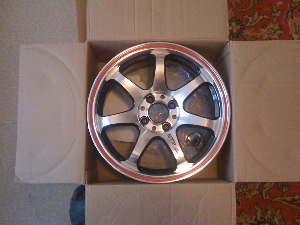 Gtr sports. GTR Sports r15 4x98. Sakura GTR Sport r15. GTR r15 на ВАЗ диски. GTR Sports r15.