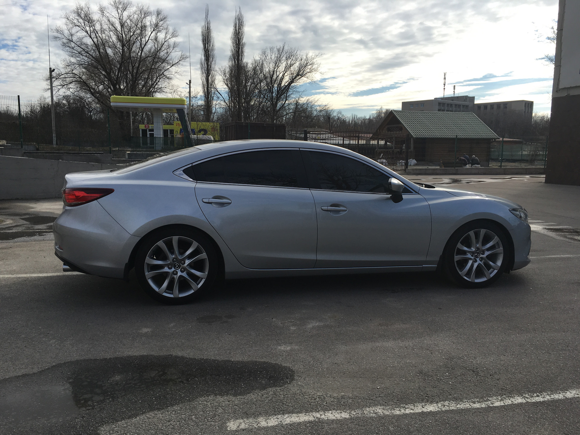 Серебристая 6. Mazda 6 Silver. Мазда 6 серая тонированная. Mazda 6 серебристая. Mazda 6 GJ серая r19.