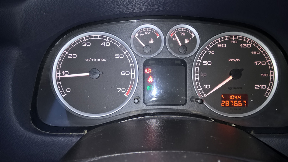 6. Вскрытие машины с разряженой батареей + победа над подруливым ...