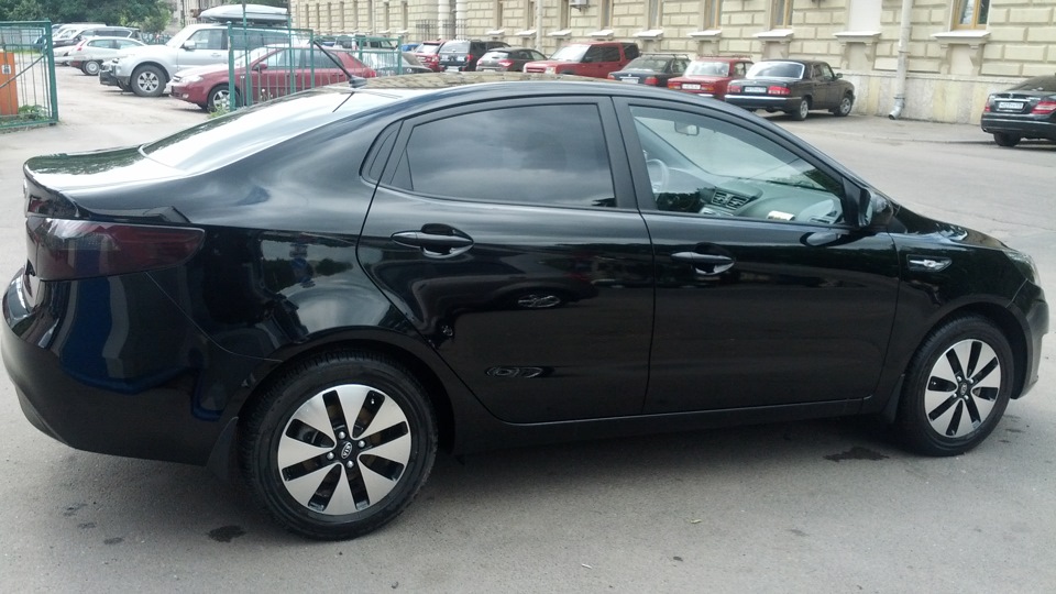 Kia Rio 2012 черная