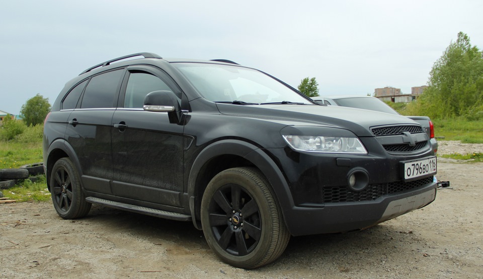 Каптива с100. Chevrolet Captiva c100 2008. Chevrolet Captiva 2008 на дисках. Шевроле Каптива антихром.